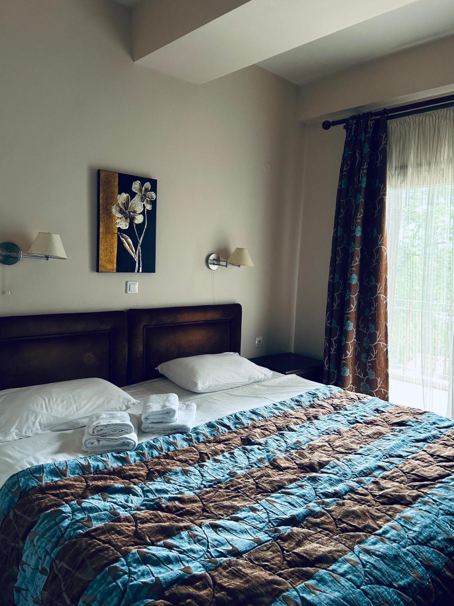 Hotel Athina Káto Loutrákion Zewnętrze zdjęcie