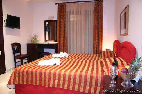 Hotel Athina Káto Loutrákion Zewnętrze zdjęcie